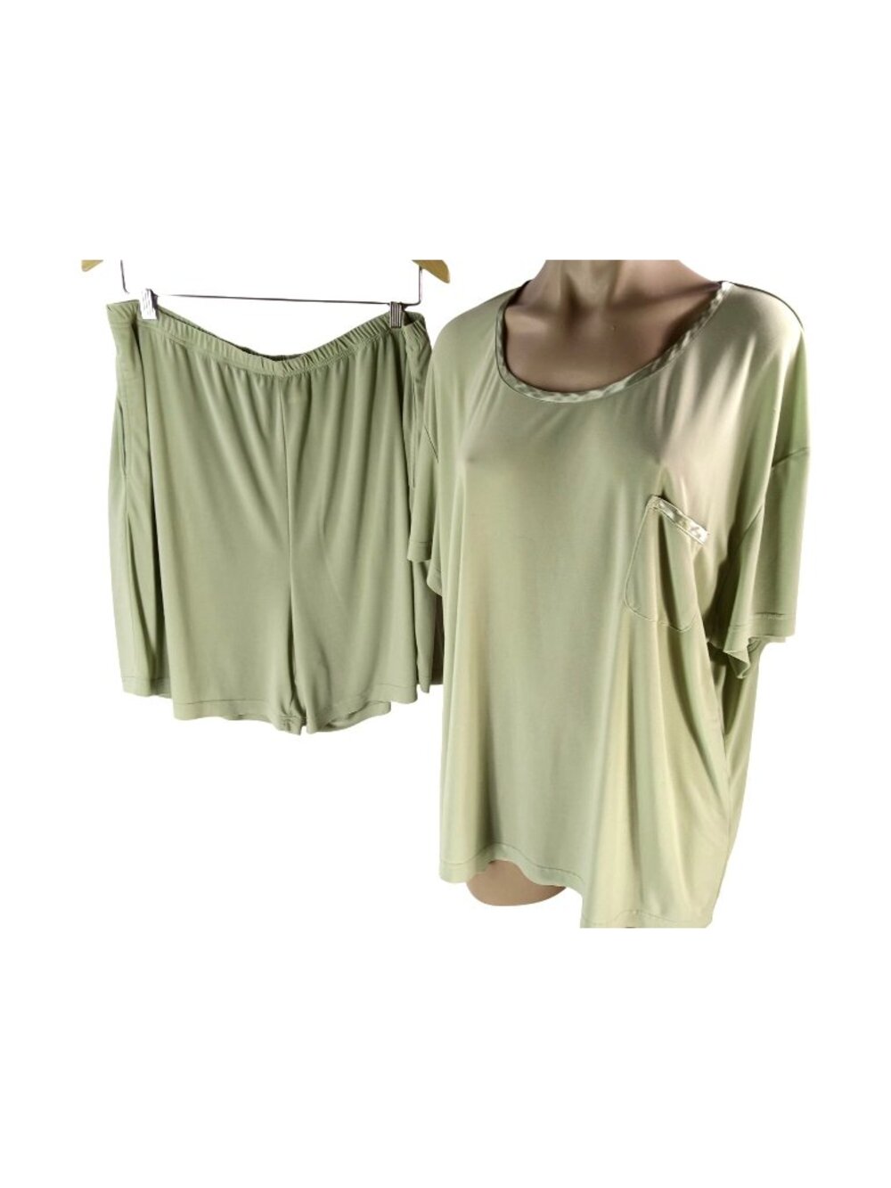 TravelSmith Womens Sage Green Short Sleeve Pajama Set Size L Satin Trim Travel